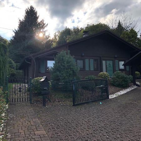Gemuetliches Holzhaus In Idyllischer Lage Ruppichteroth Exterior foto